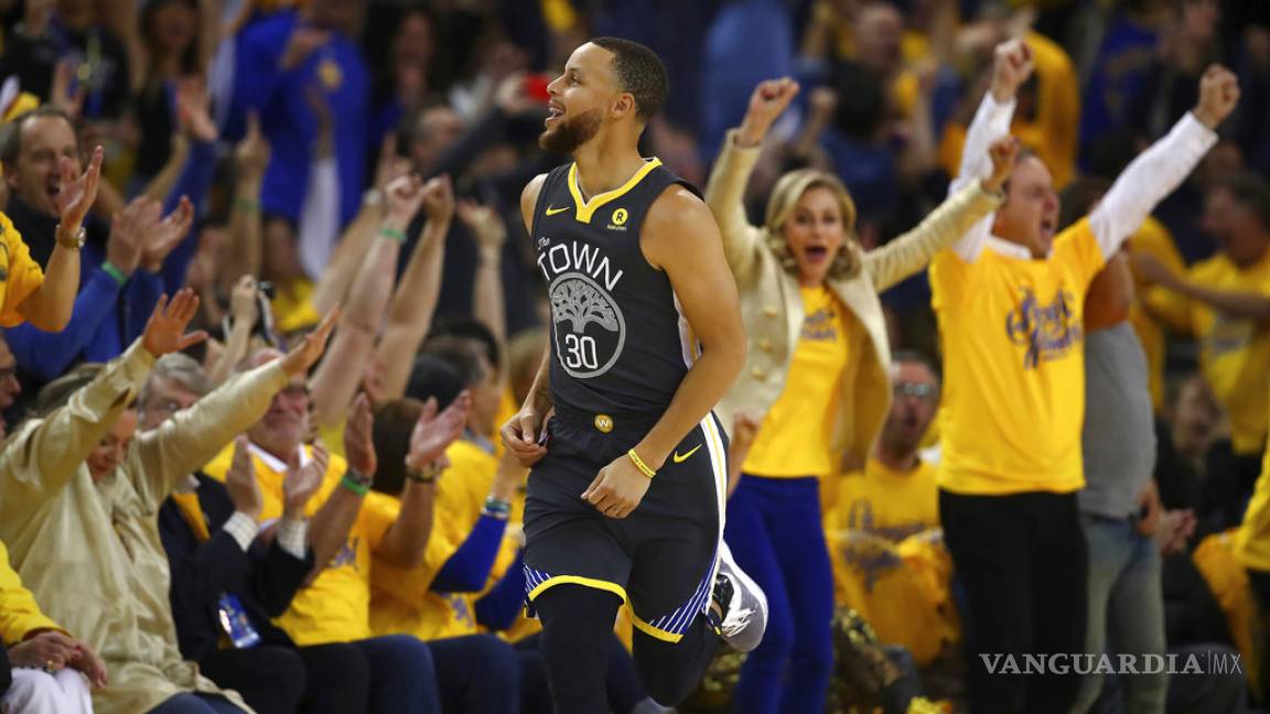 Curry regresó y Golden State aplasta a los Pelicans