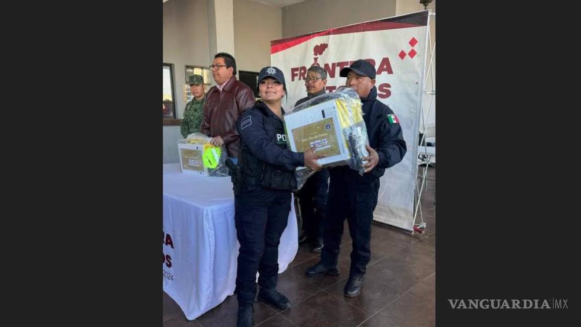 Entregan equipo táctico y uniformes a policías de Frontera, Coahuila