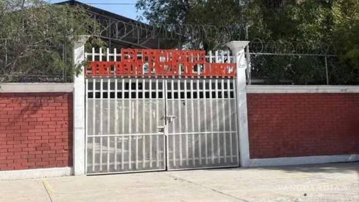 Suspende clases escuela en Torreón después de que un menor amenazara a compañeros con un cuchillo