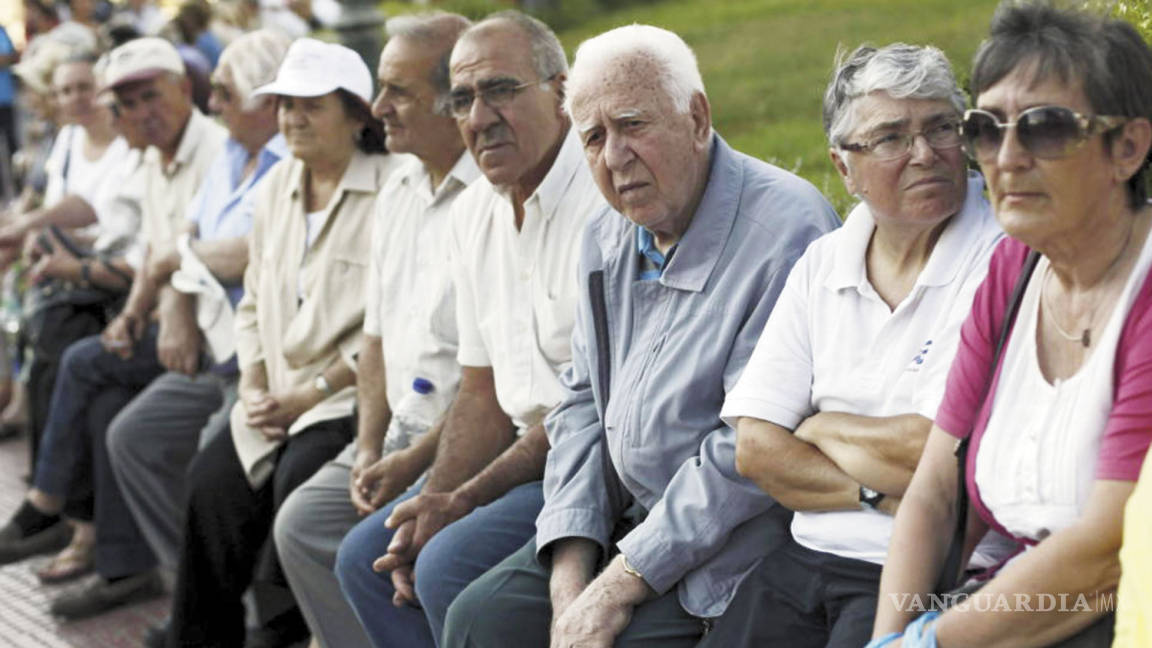 Mexicanos esperan jubilarse después de los 65 años, señala encuesta
