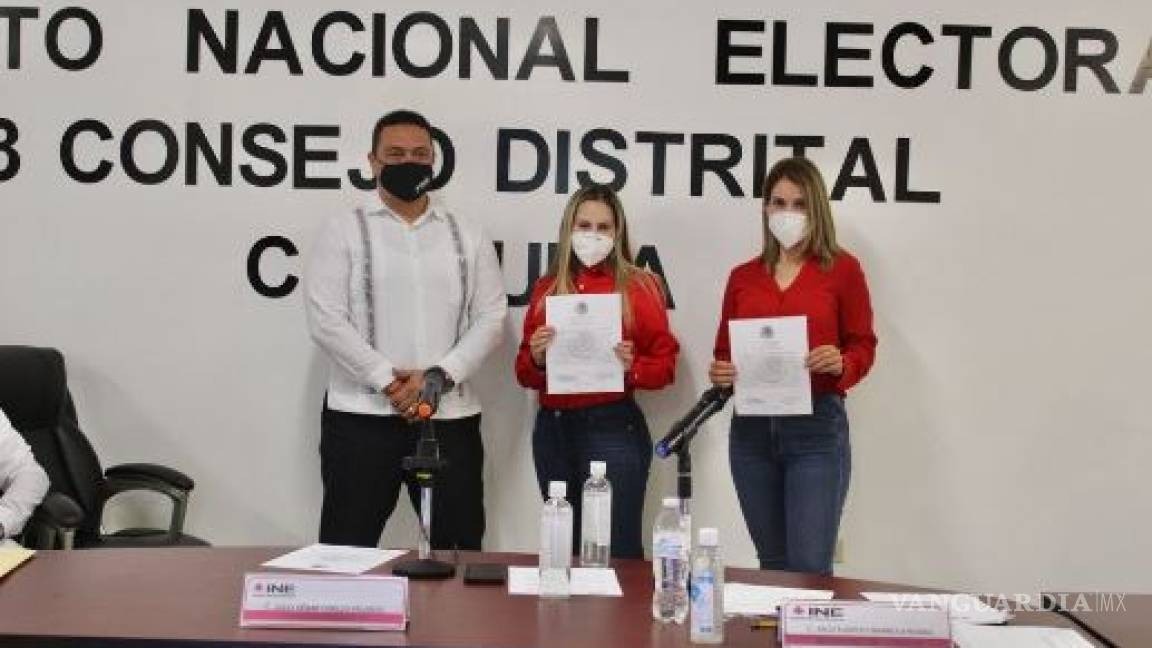 Recibe Cristina Amezcua constancia de mayoría por parte del Consejo Distrital del INE