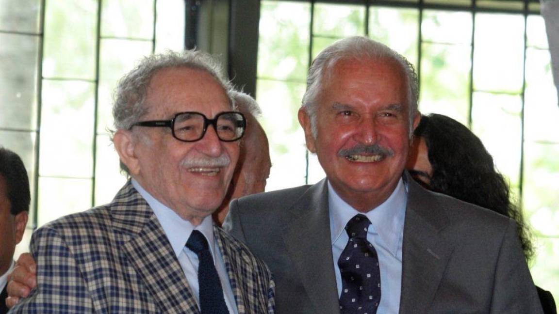 $!Imagen del 26 de septiembre de 2007.- El premio Nobel de literatura, Gabriel García Márquez y el escritor mexicano Carlos Fuentes.