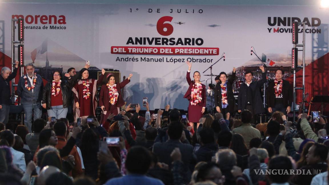 $!Claudia Sheinbaum Pardo, virtual presidenta electa; Clara Brugada, jefa de Gobierno electa y Mario Delgado encabezaron el evento por el 6to aniversario del triunfo del presidente Andrés Manuel López Obrador que se llevó a cabo en el completo de los pinos.