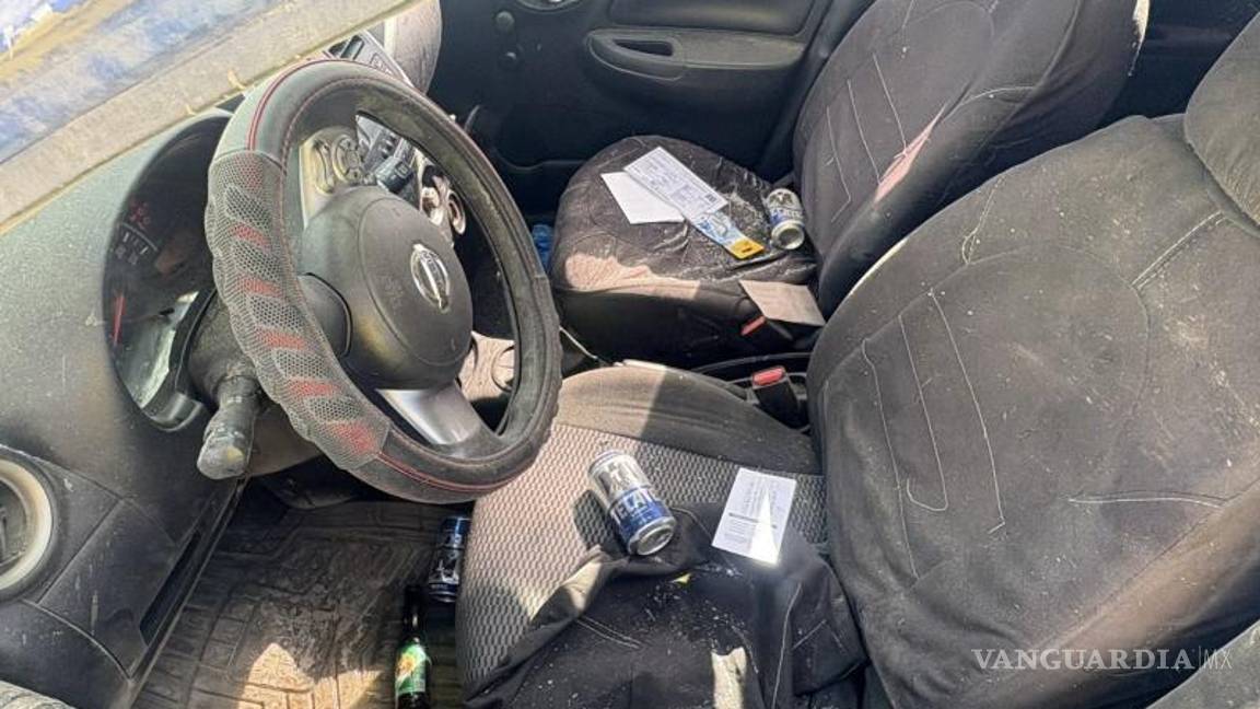 $!En el lugar fueron localizados envases de cerveza dentro y fuera de la unidad.