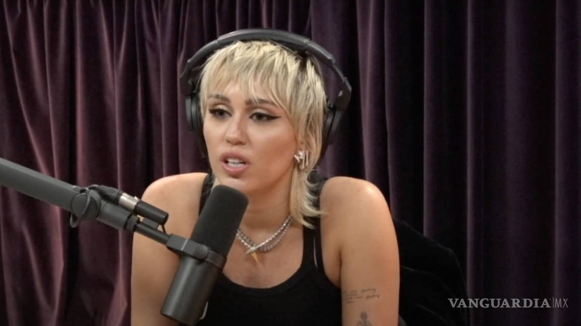 Miley Cyrus confiesa que dejó de ser vegana y la atacan en redes sociales
