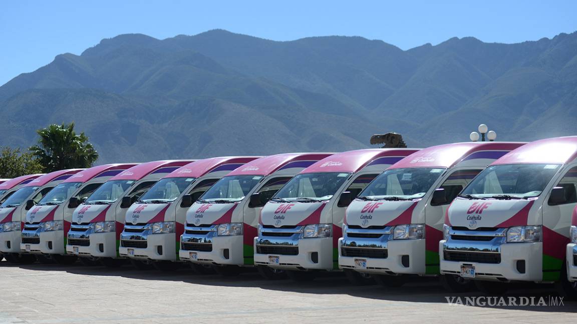 $!Entregan nuevos vehículos a UNEDIF en Coahuila