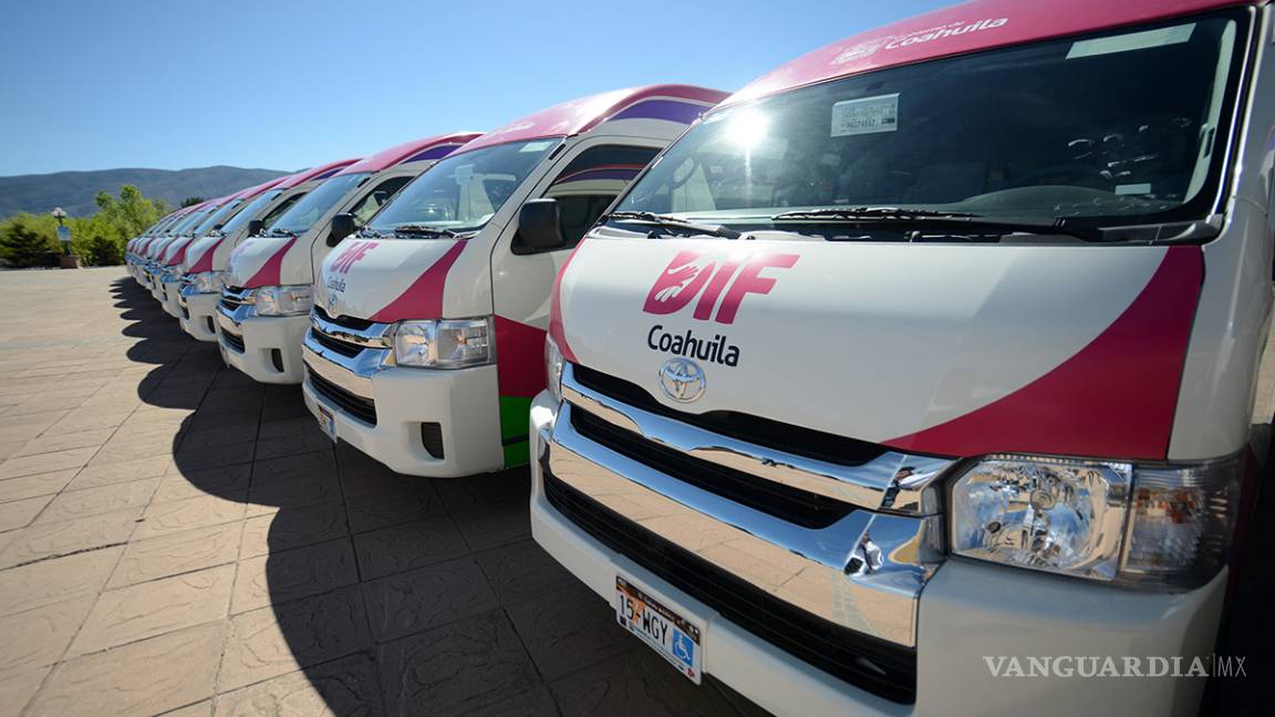 $!Entregan nuevos vehículos a UNEDIF en Coahuila