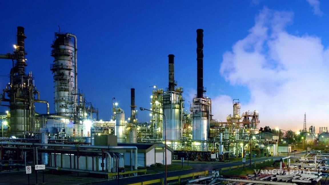 $!Los 3 obstáculos que enfrenta AMLO para las nuevas refinerías