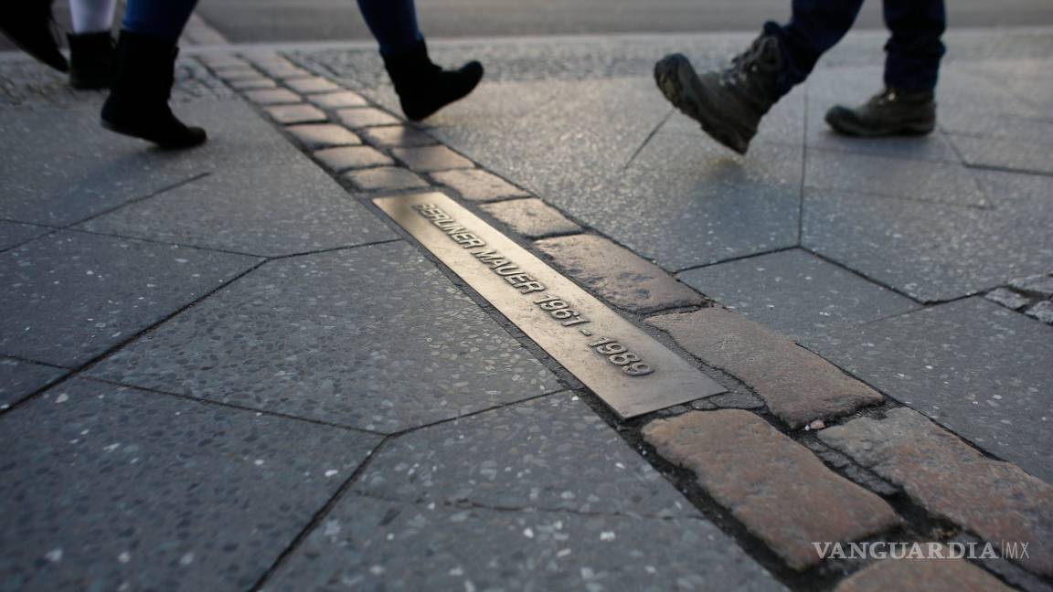 Muro de Berlín cumple los mismos días en pie como derribado