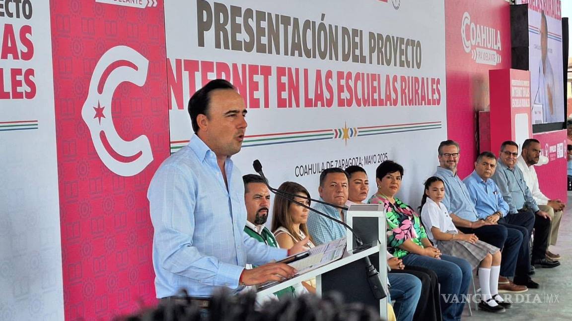 Arranca Manolo Jiménez programa de internet en escuelas rurales de Coahuila