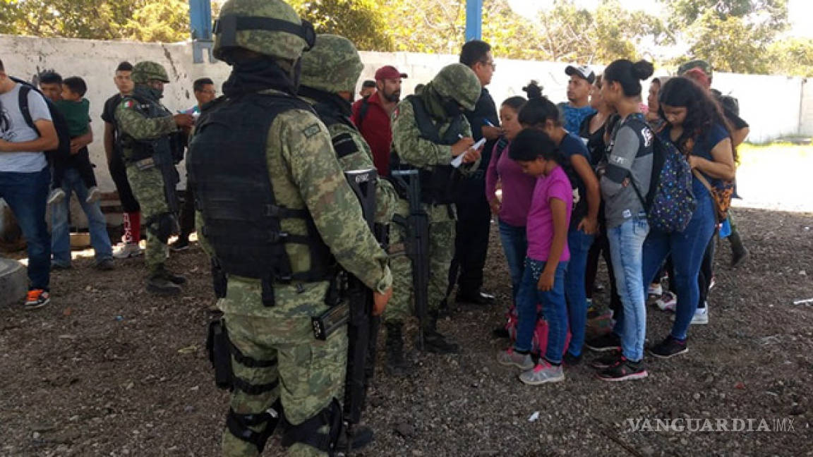 Sedena apoya en aseguramiento de migrantes a la Guardia Nacional