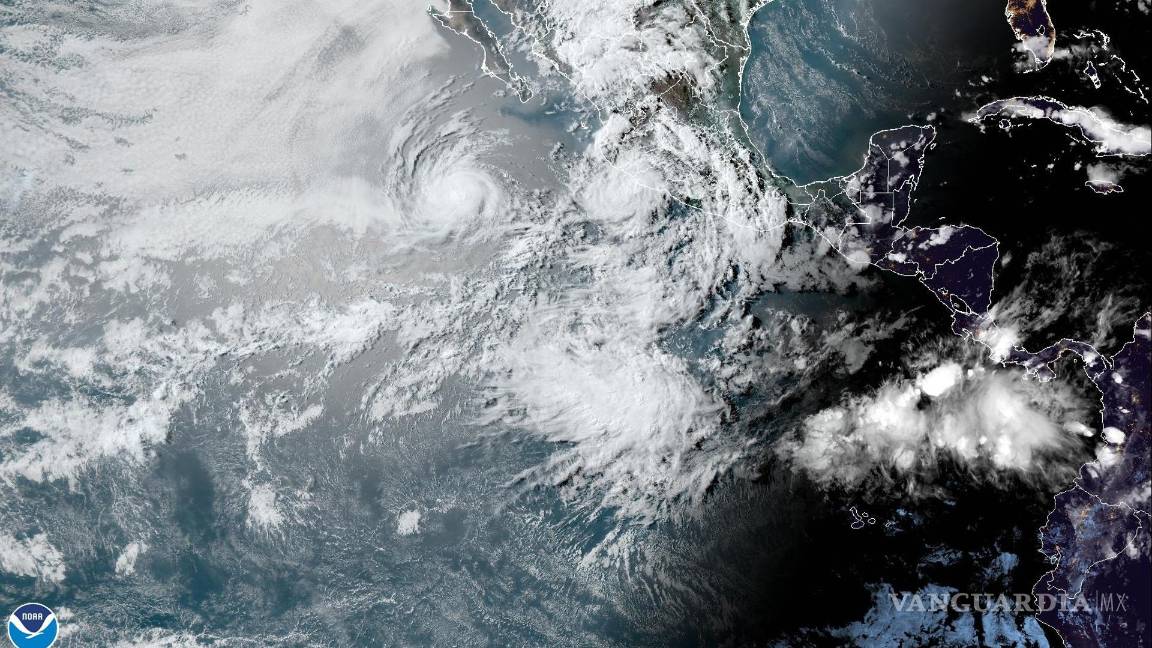 $!Fotografía donde se muestra la localización del huracán Beatriz cerca de la costa mexicana del Pacífico.