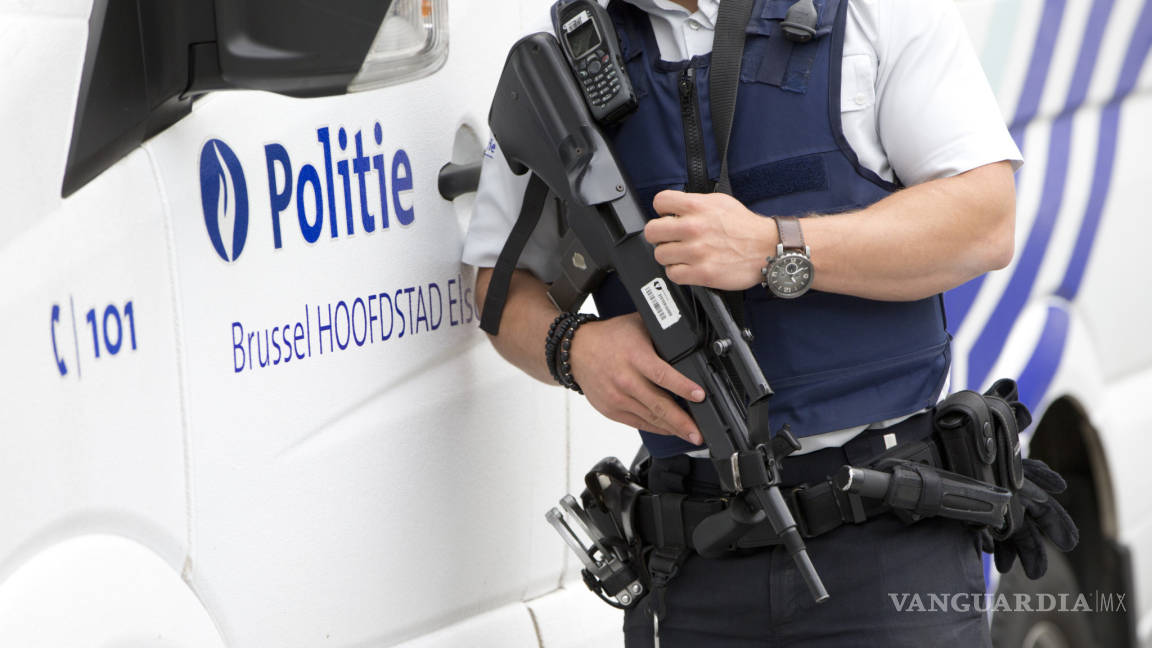 Investigan en Bélgica ataque a policías con machete