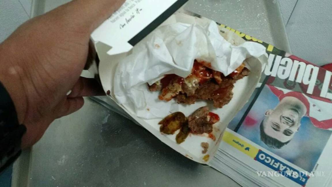 $!Clausuran McDonald's por supuesta cabeza de rata en hamburguesa