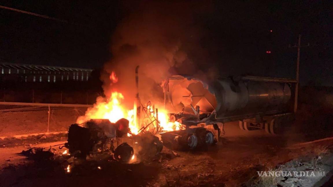 Camión se incendia en la carretera a Monclova