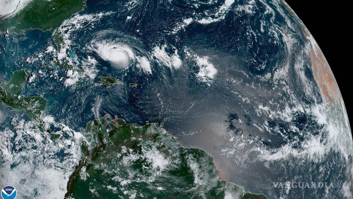 $!Florida espera con temor al "monstruo" Dorian que podría convertirse en huracán categoría 4 (fotogalería)