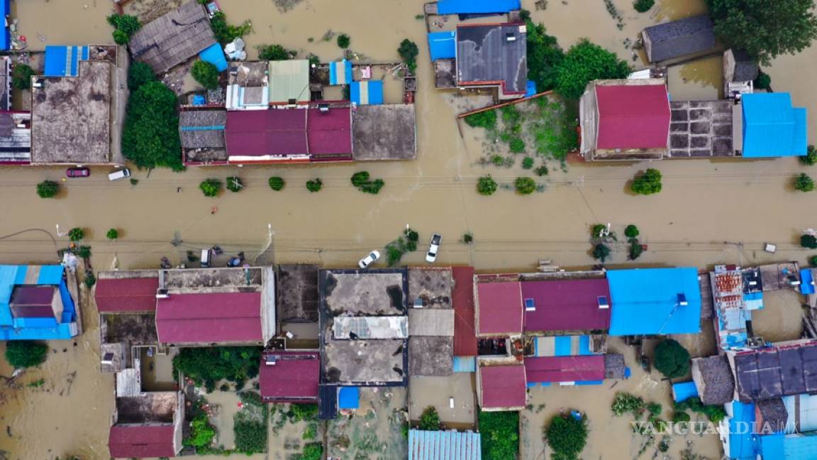 10 mil personas quedan atrapados por las inundaciones en China