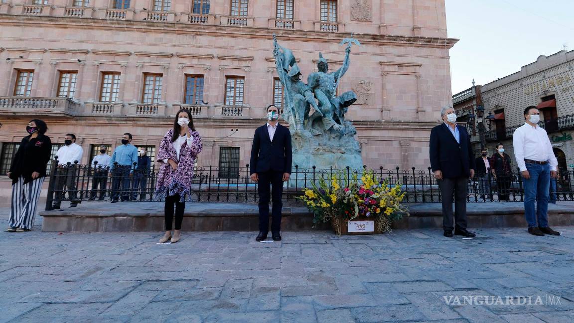 $!Con la Sana Distancia festejan los 443 años de Saltillo