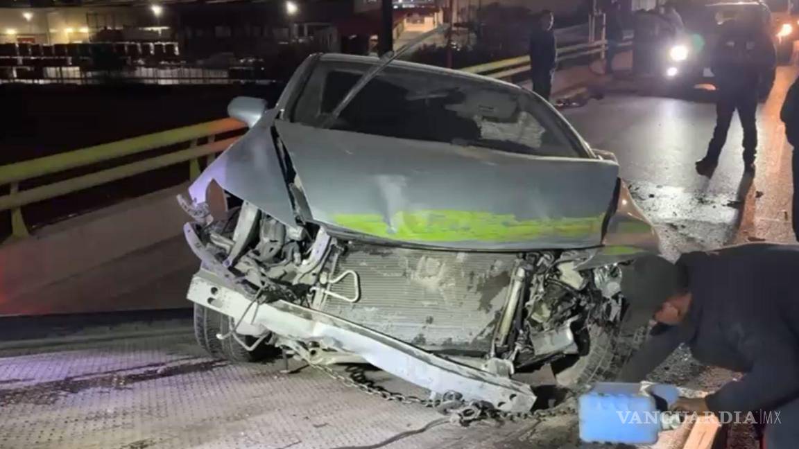 $!El accidente ocurrió sobre el bulevar Nazario S. Ortiz Garza, a la altura de Alpes Norte.