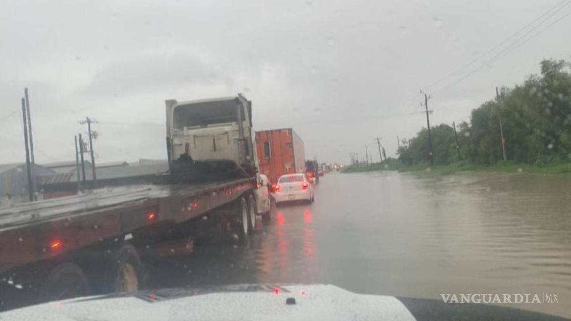 Caos en autopista Monterrey-Nuevo Laredo por cierre; hasta el sábado quedará listo el contraflujo