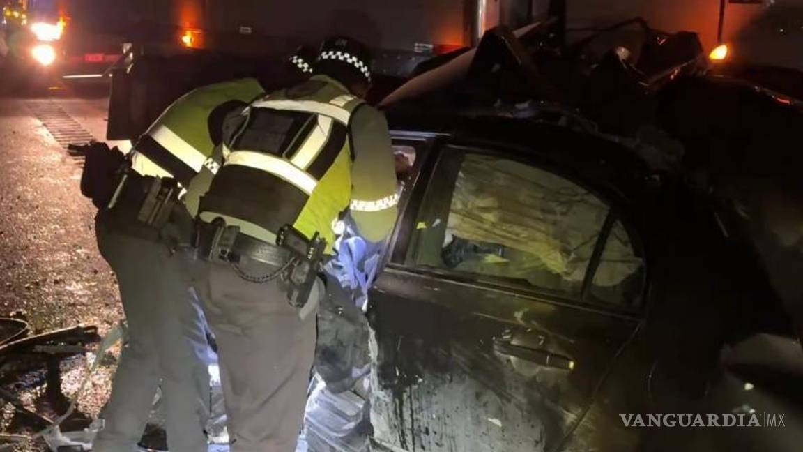 $!Elementos de la Guardia Nacional auxiliaron a los lesionados antes de la llegada de los paramédicos.