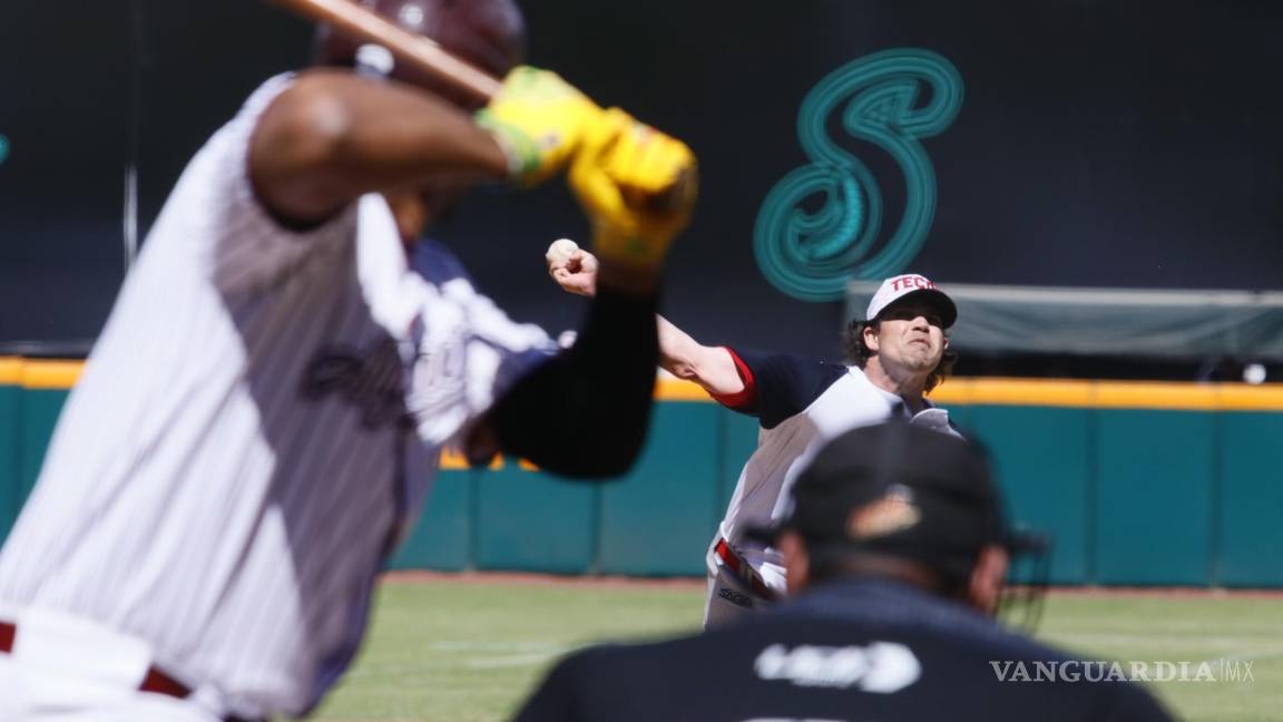 $!Los Tecolotes se lucieron en la lomita del Estadio Madero.