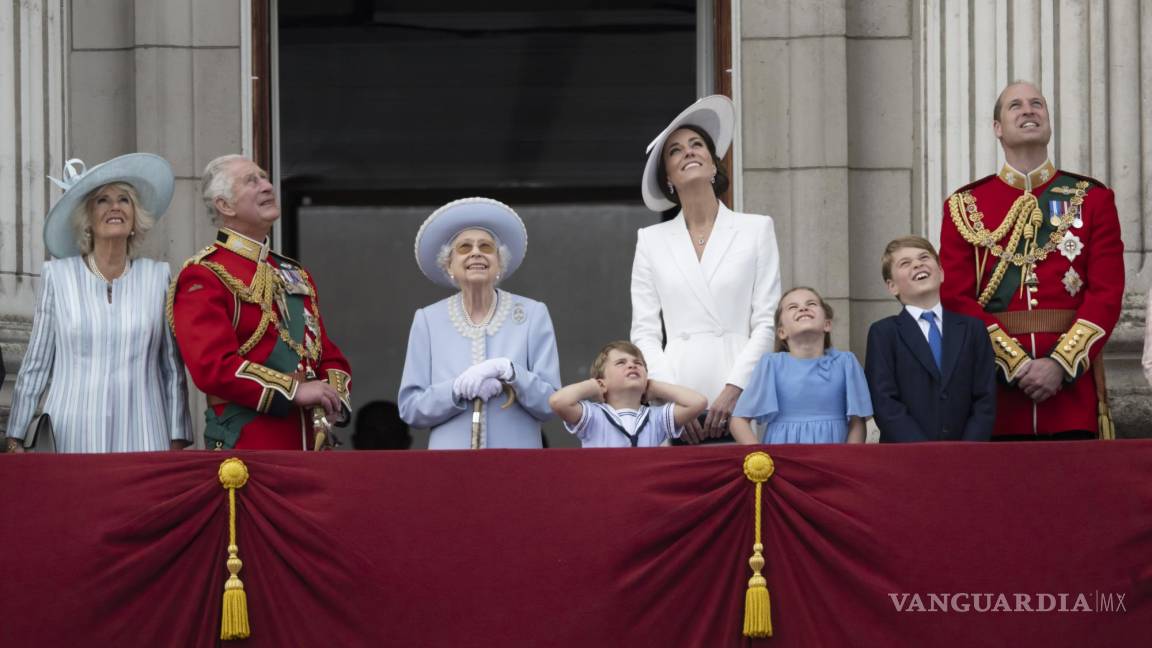 Así celebran el jubileo de platino de la reina Isabel II (fotos)