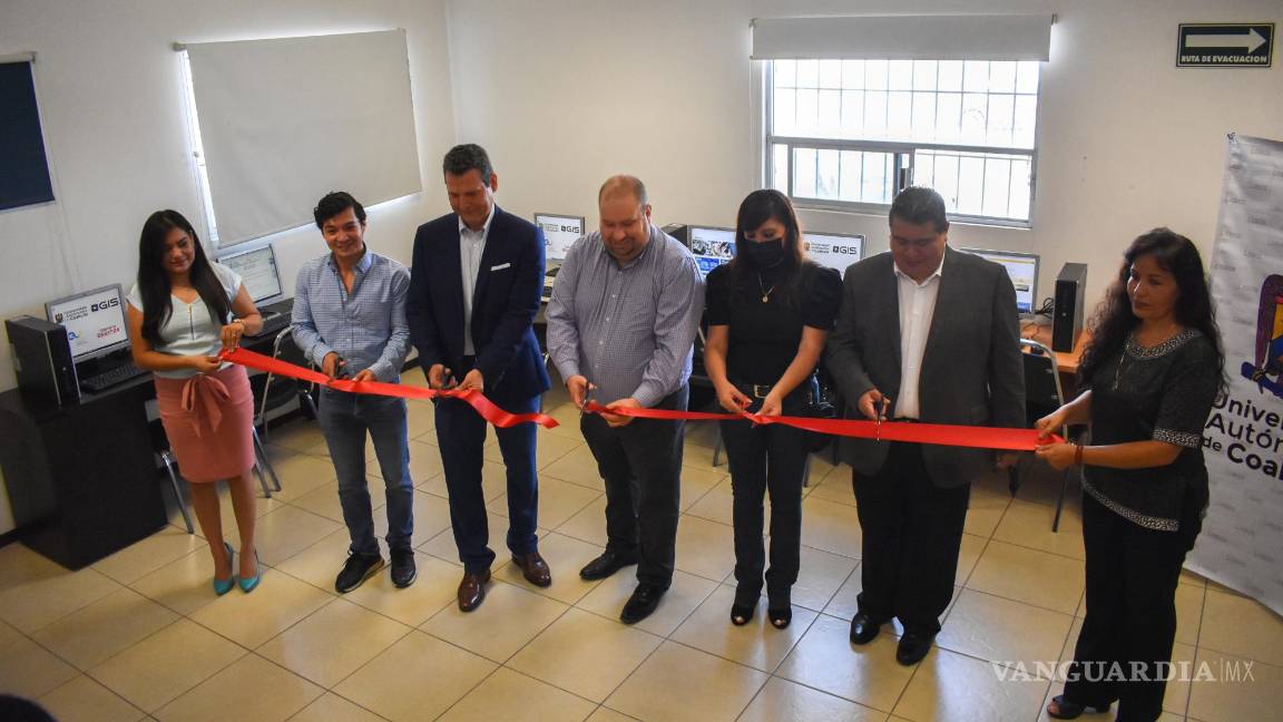 Dona GIS equipo de cómputo en la colonia Omega