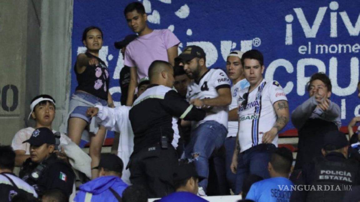 ¡Lamentable! Sin freno, la violencia en los estadios de la Liga MX