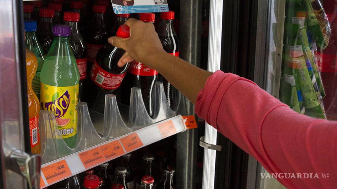 Refrescos ‘sufren’ escasez de envases mientras la demanda sube