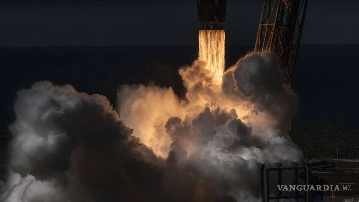 Envía SpaceX un lote de satélites de internet para alcanzar zonas remotas o rurales