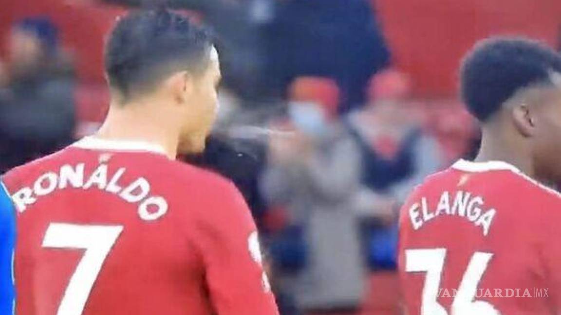 Revelan que Cristiano Ronaldo le escupió a su compañero Anthony Elanga tras empate del Manchester