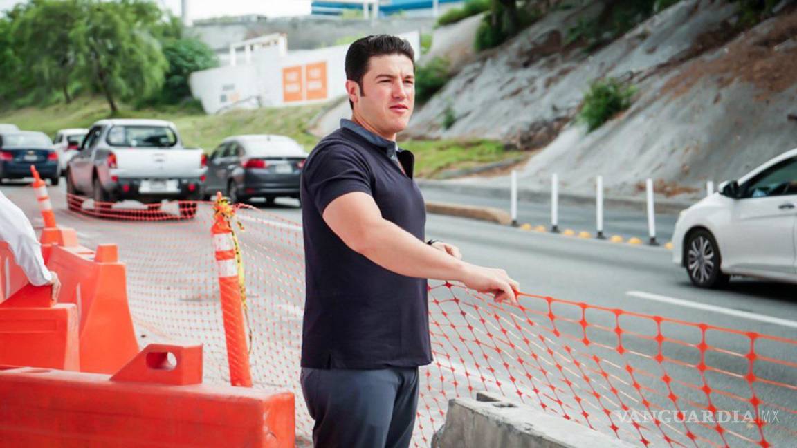 $!El gobernador de Nuevo León estuvo acompañado en la supervisión de las obras antes de su apertura por el director de la REA