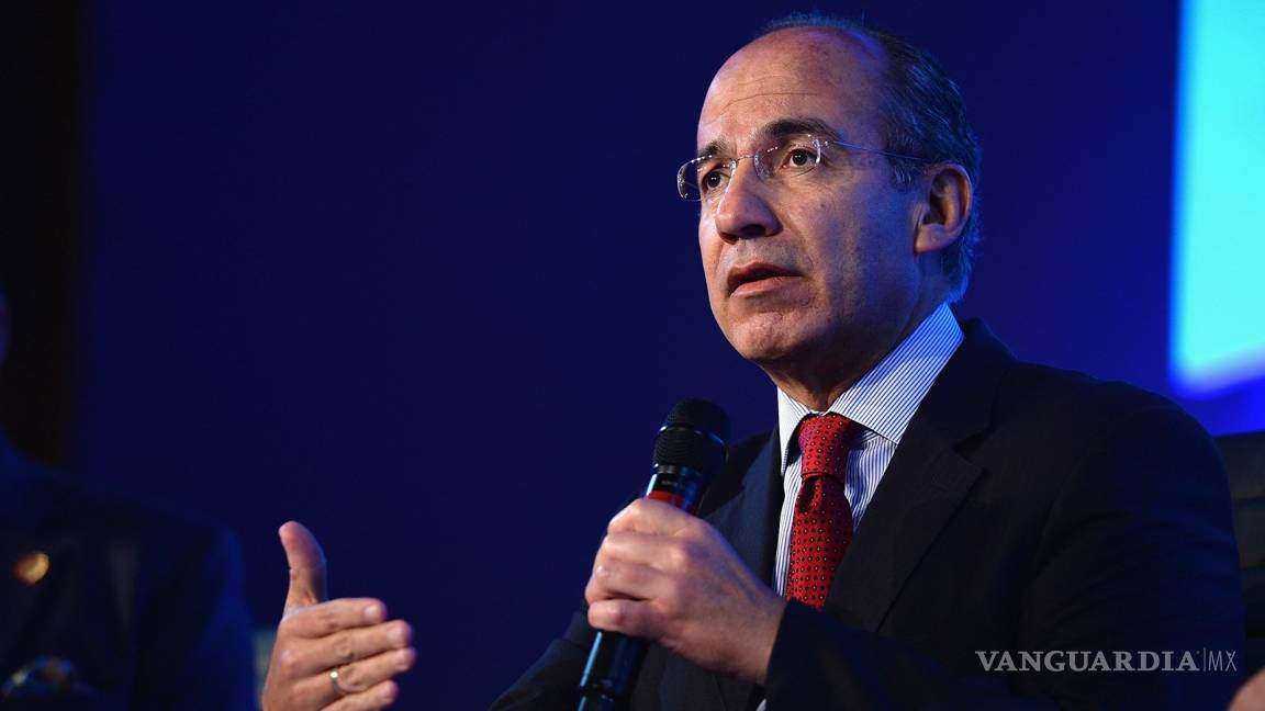 Felipe Calderón rechaza acusación de AMLO de 'coyotaje' y corrupción