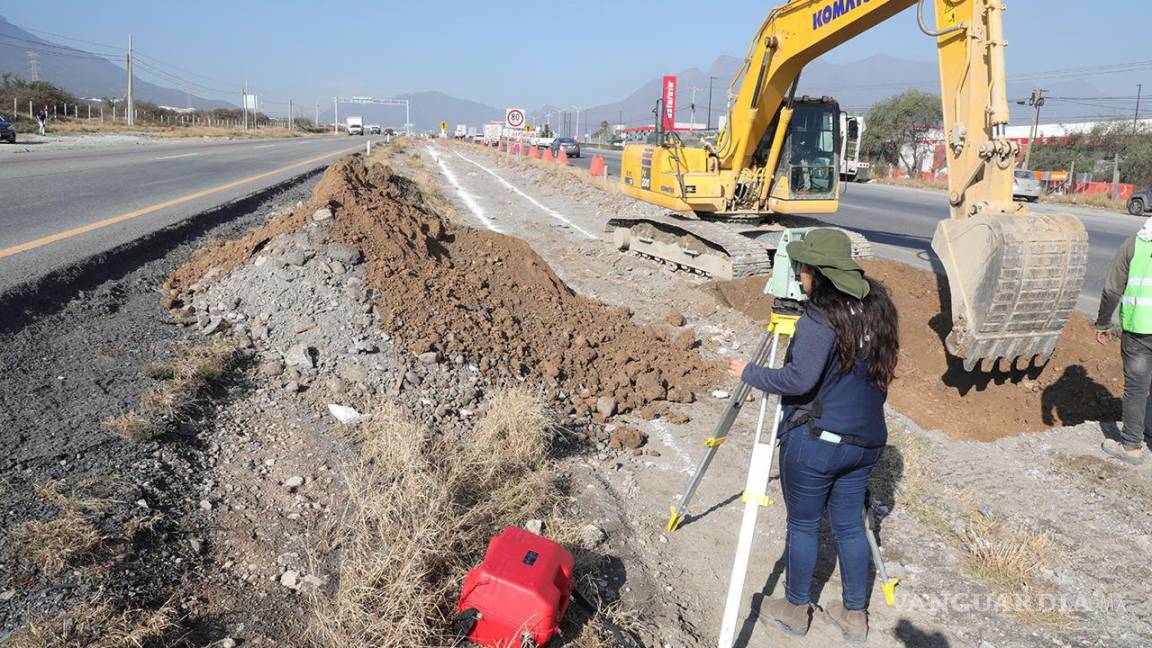 Abren camino para Tesla; avanzan obras a tres carriles de la carretera Monterrey-Saltillo