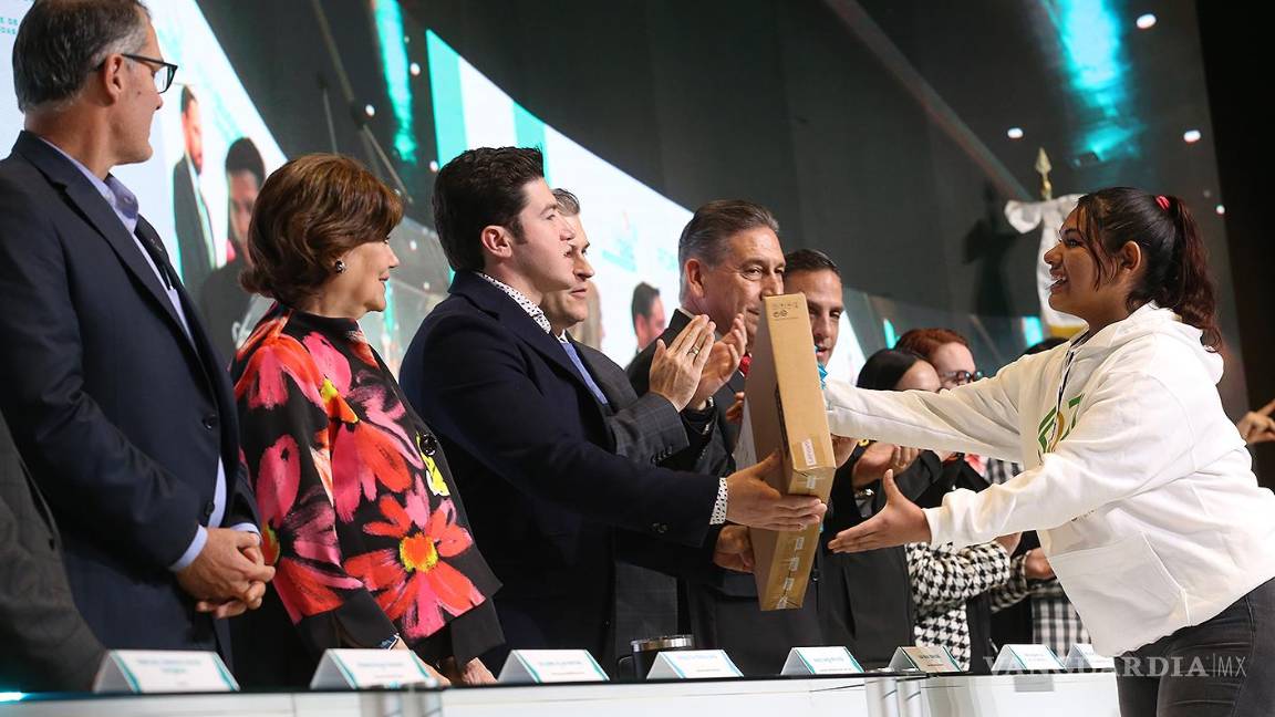 ‘No son mis papás’: Samuel García, sobre permiso a diputados de Nuevo León para salir del país