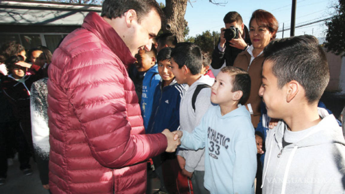 Becará Municipio de Saltillo a 10 mil alumnos de educación Básica