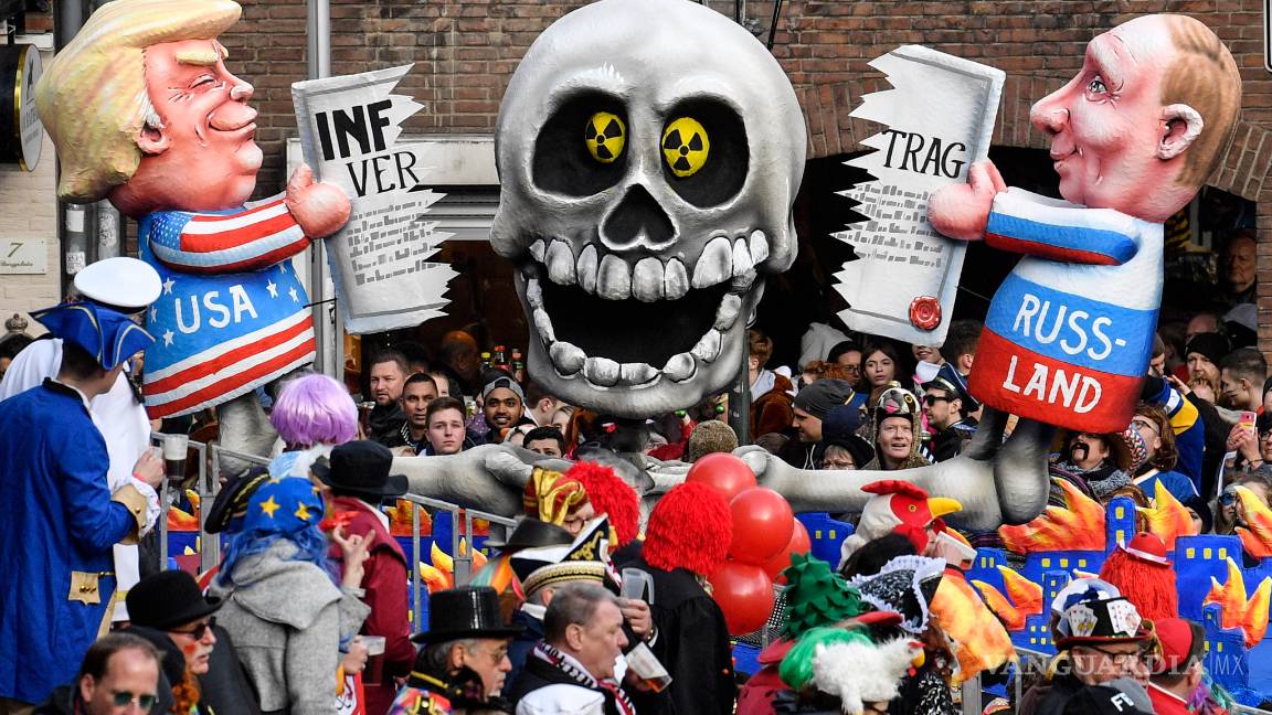 $!Carnaval alemán se burla de los políticos (fotogalería)