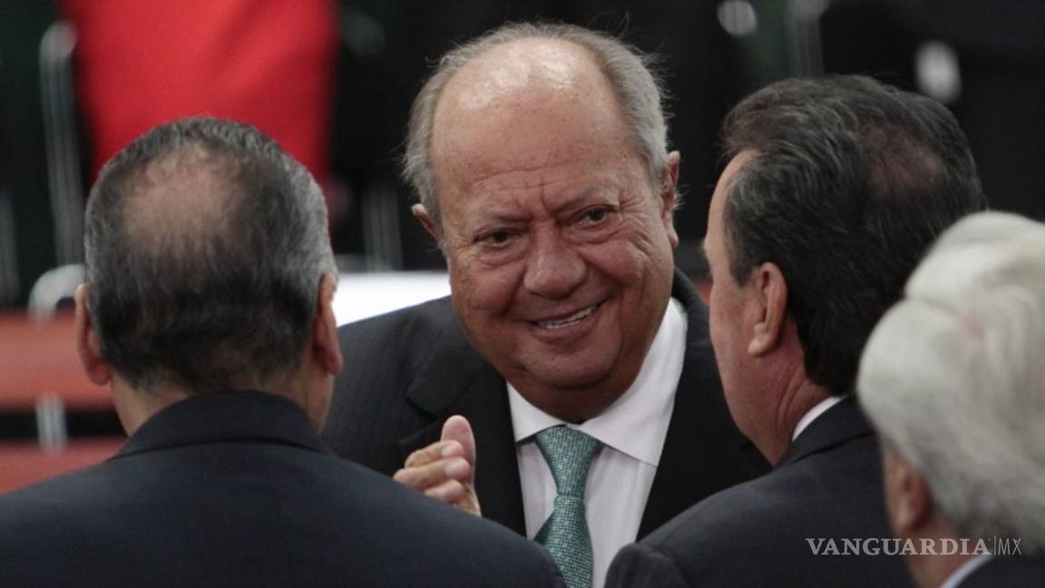 $!¡Que no quede huella!... Romero Deschamps saca en camiones archivos y muebles del sindicato, alertan petroleros