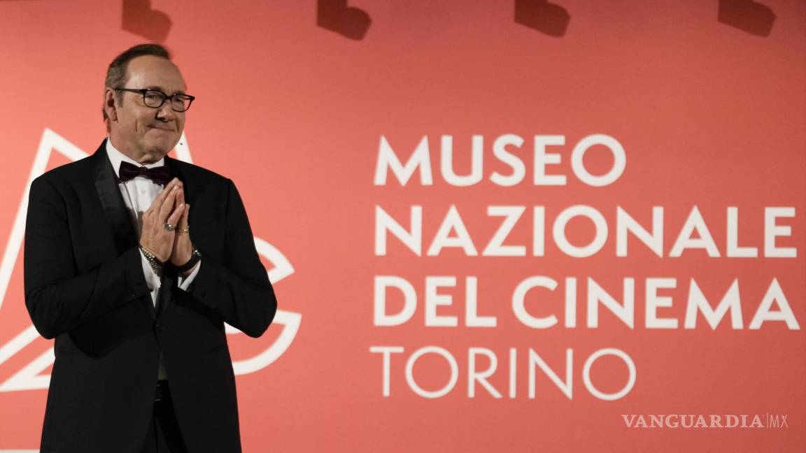 Pese a las criticas, Museo Nacional de Cine de Italia premia a Kevin Spacey