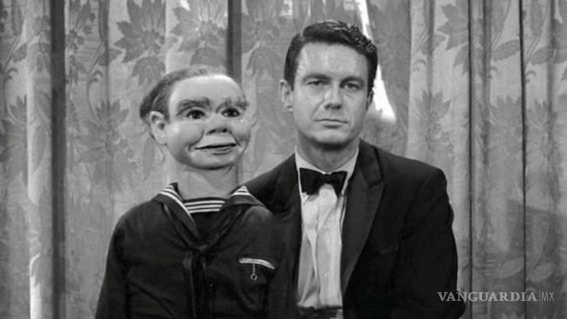 $!“The Dummy,” es el episodio 98 de la serie de antología de televisión estadounidense The Twilight Zone, protagonizado por Cliff Robertson como un ventrílocuo.