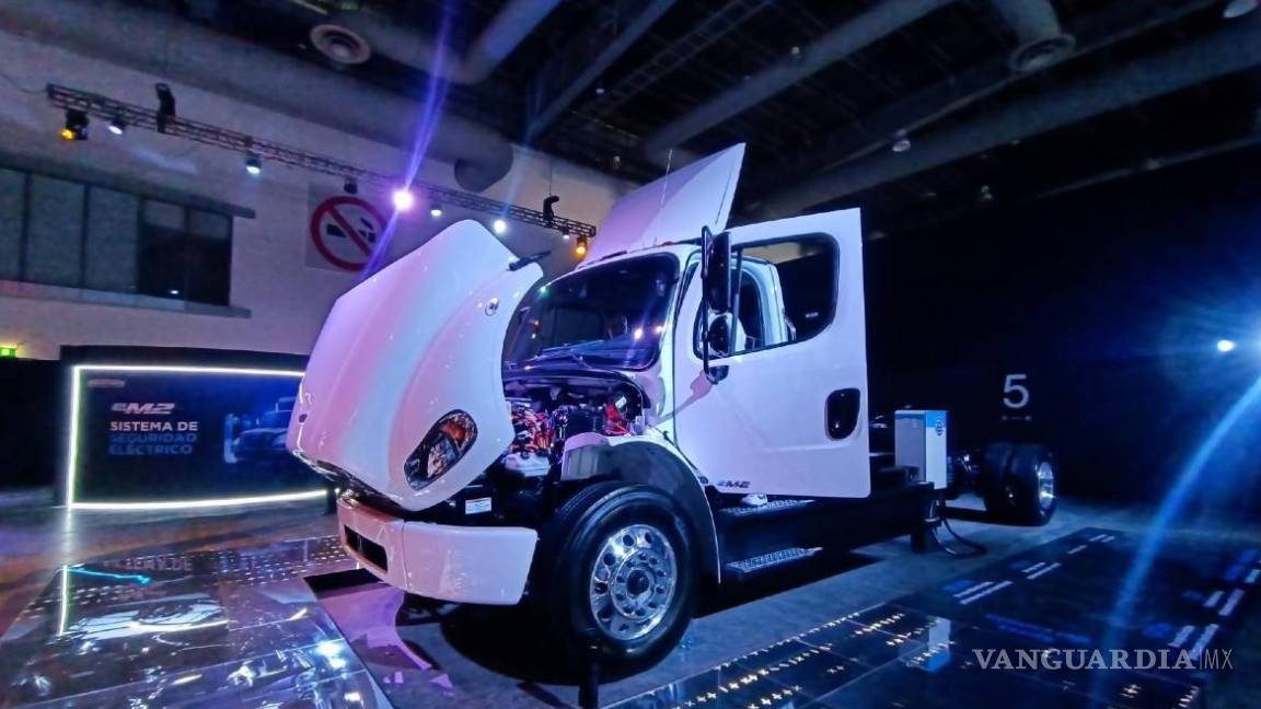 Baja producción, exportación y ventas de Freightliner en México