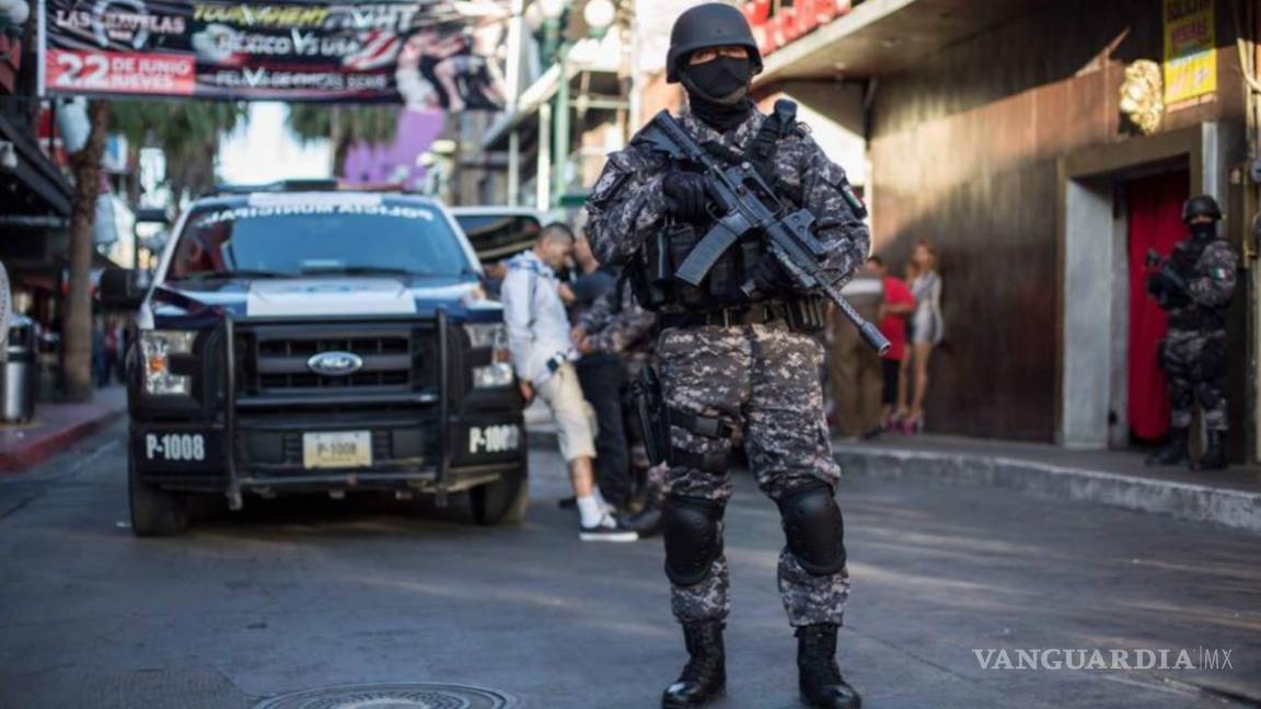 $!En Tijuana, matan a los padres y violan a la hija, menor de edad... ¡y la obligan a llevar los cuerpos en el auto!