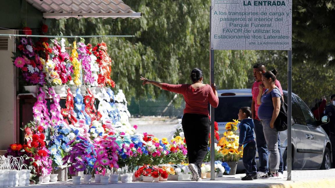 Prepara Municipio de Saltillo los panteones ante llegada del Día de Muertos