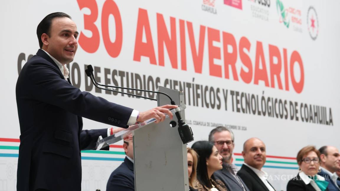 Celebran 30 aniversario del CECYTE en Coahuila; entregan reconocimientos