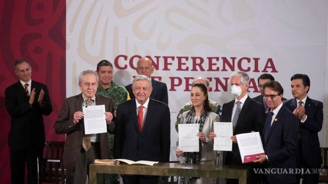 $!Alfredo del Mazo usó cubrebocas en La Mañanera de AMLO, fue el único