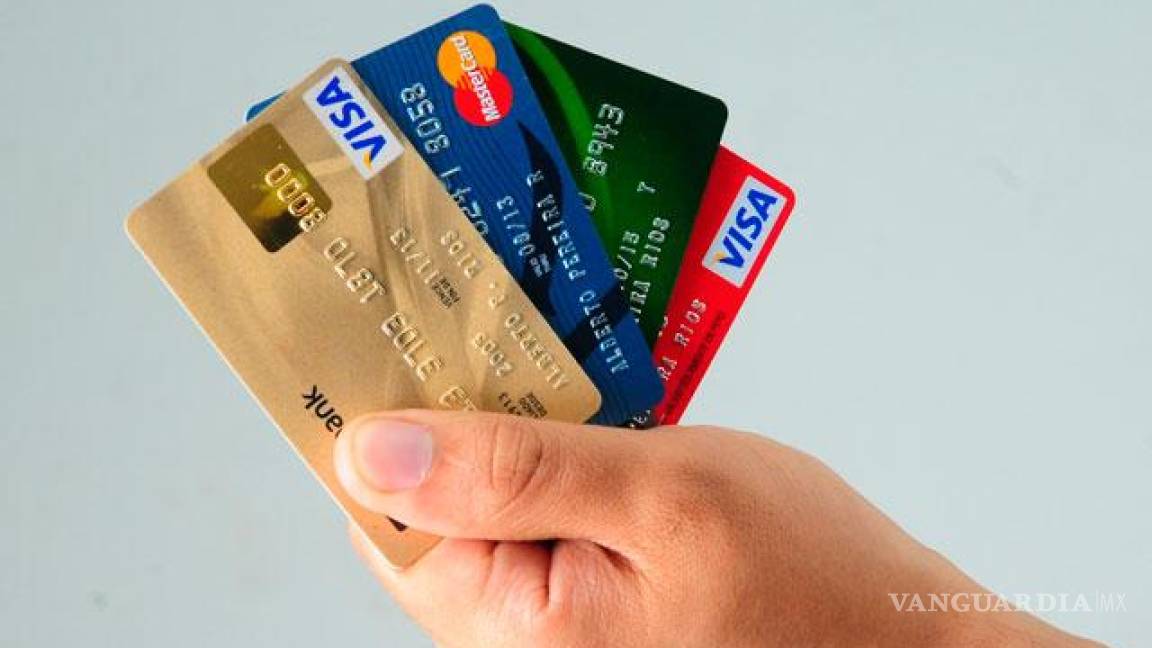 Conozca y compare las comisiones de su tarjeta de crédito