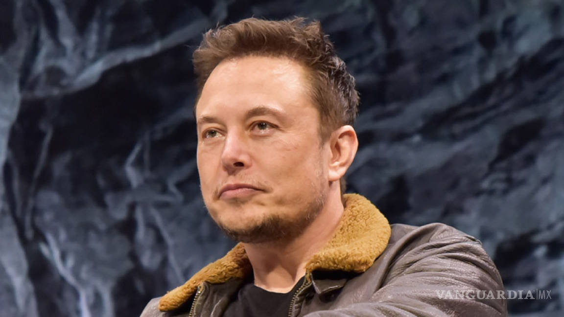 Elon Musk sigue en Tesla, llega a acuerdo y paga multa