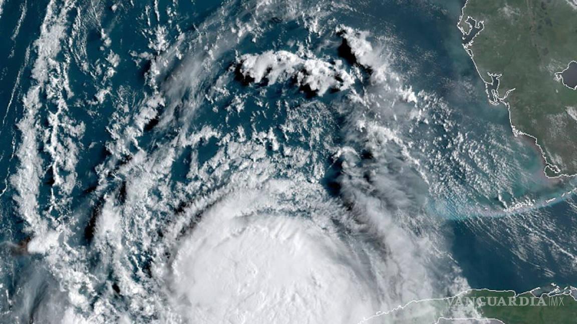 Huracán Laura alcanza la categoría 4, se acerca a Texas y Luisiana