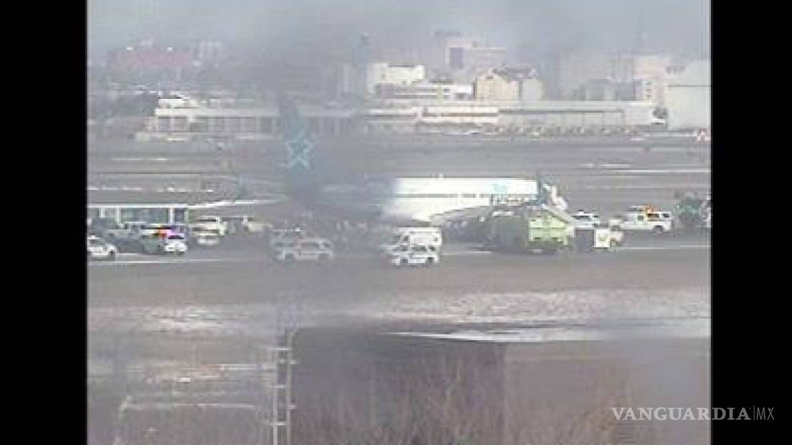 Avión aterriza de emergencia en Nueva Jersey por fuego en la bodega de carga; deja 30 lesionados